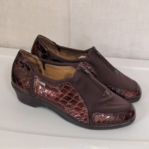 Softspots Brown Bronze Croc Patent Leather and Knit Zip Up Shoe Size 9WW